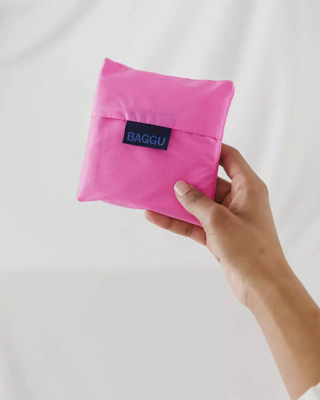 Baggu Standard Reusable Bag - Bright Pink New Arrivals 7 Baggu Standard Reusable Bag - Bright Pink New Arrivals